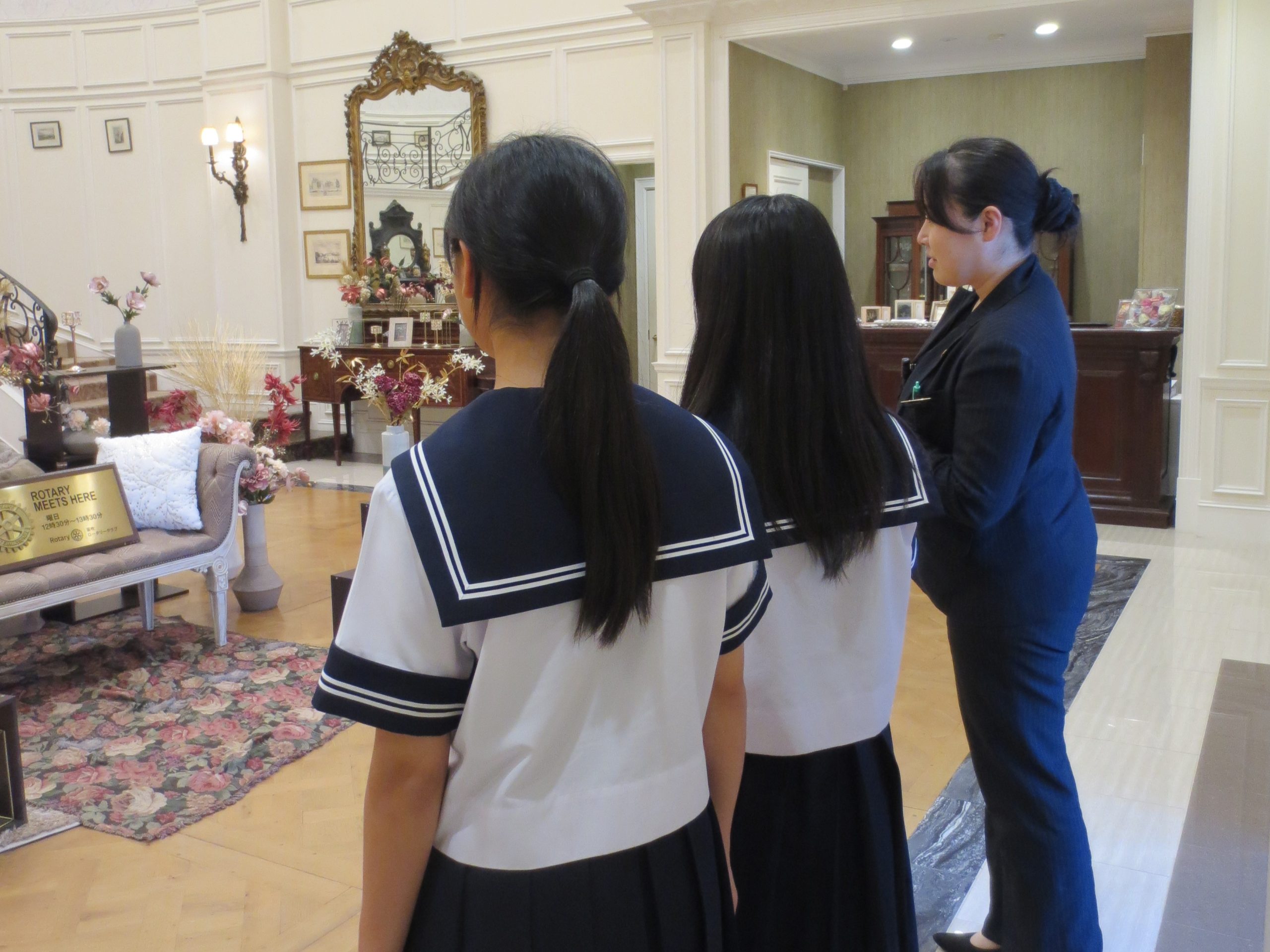 【ネオス・ミラベル】2026年8月、結婚式場 ネオス・ミラベルにて笛吹市立石和中学校の職場体験を受け入れました。